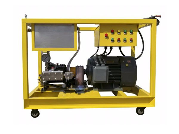 工業(yè)高壓清洗機(jī)